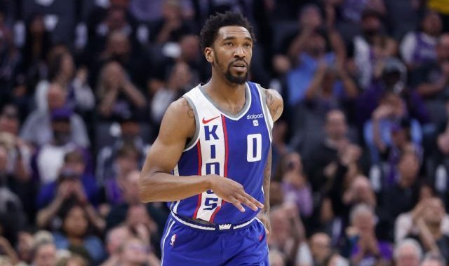 加时独砍12分终结比赛 蒙克提前锁定最佳第六人？