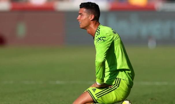 米兰体育入口-古力特：C罗后悔回曼联 当年炒掉穆里尼奥不应该