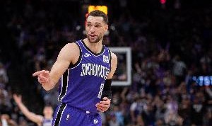 Milan sports-靠谱火力！拉文半场9中5拿到14分 三分4中2